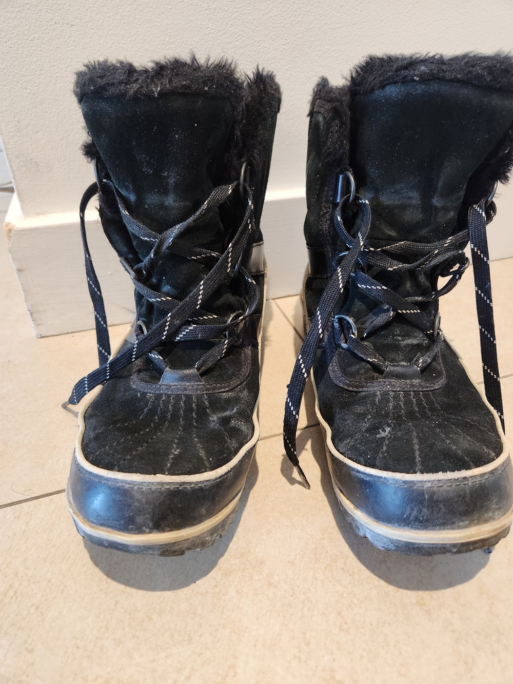 Sorel Black Women's Winter Boots - Size 9.5